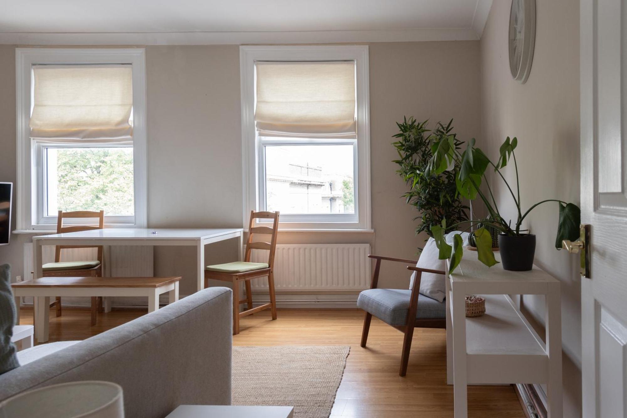 Modernised Apartments 1 And 2 Bedrooms Option Terrace And Balcony High Street London Exteriör bild