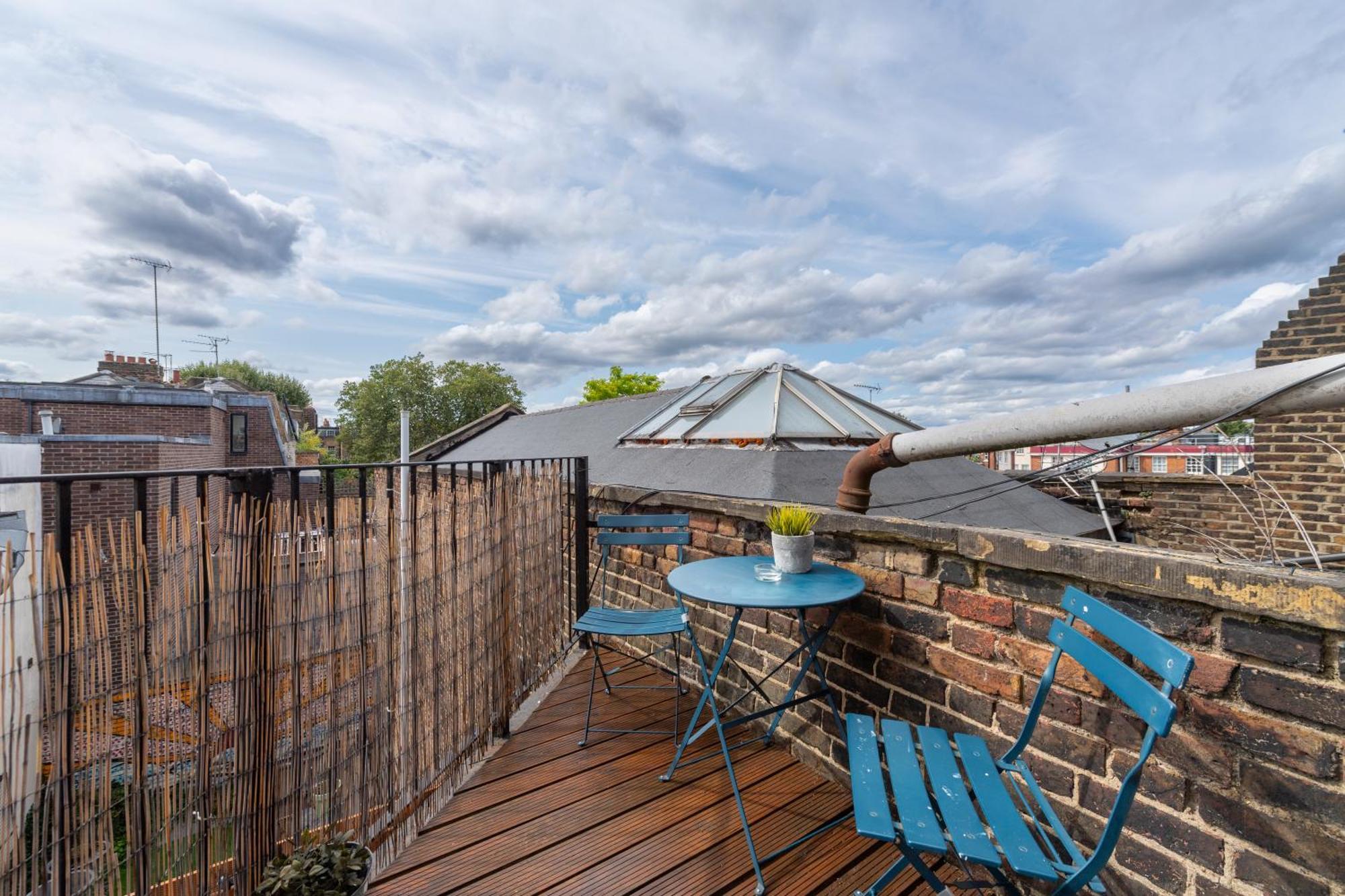 Modernised Apartments 1 And 2 Bedrooms Option Terrace And Balcony High Street London Exteriör bild